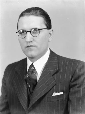 Gyáni Imre 1940-től 1957-ig a Bethlen Gábor gimnázium tanára, 1950-ől 1957-ig igazgatója. 1956 október végén a hódmezővásárhelyi Nemzeti Tanács elnökévé választják, a forradalom leverése után, 1957 januárjában letartoztatják. A szegedi Népbíróság hat év börtönbüntésre ítéli, melyből 1960-ban szabadult.